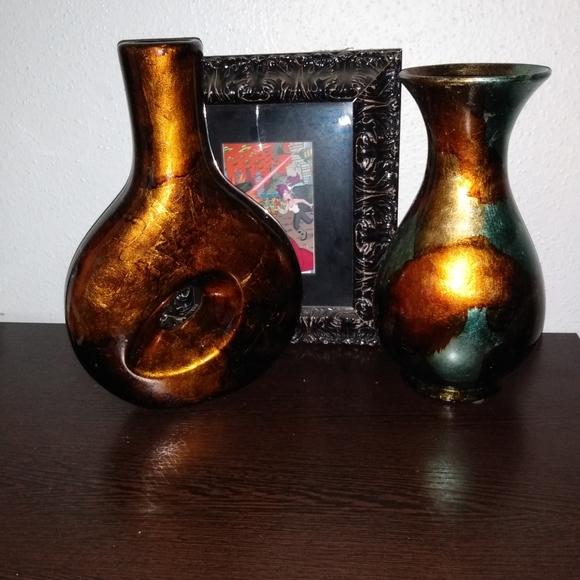 Vase Decor - Picture 2 of 4